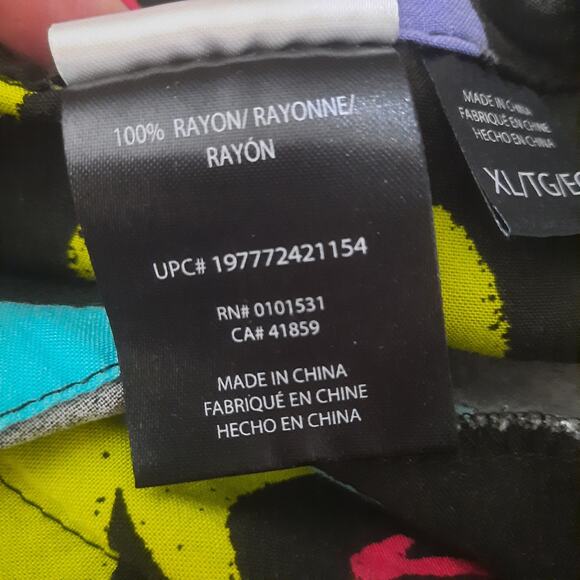 Disney Mickey and Friends Mens All Over Graphic Print Short Sleeve Shirt Size XL - Picture 5 of 7